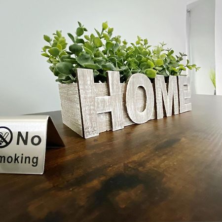 Lux 3Br, Steps From Airport, U Of R & Grocery Stores 로체스터 외부 사진