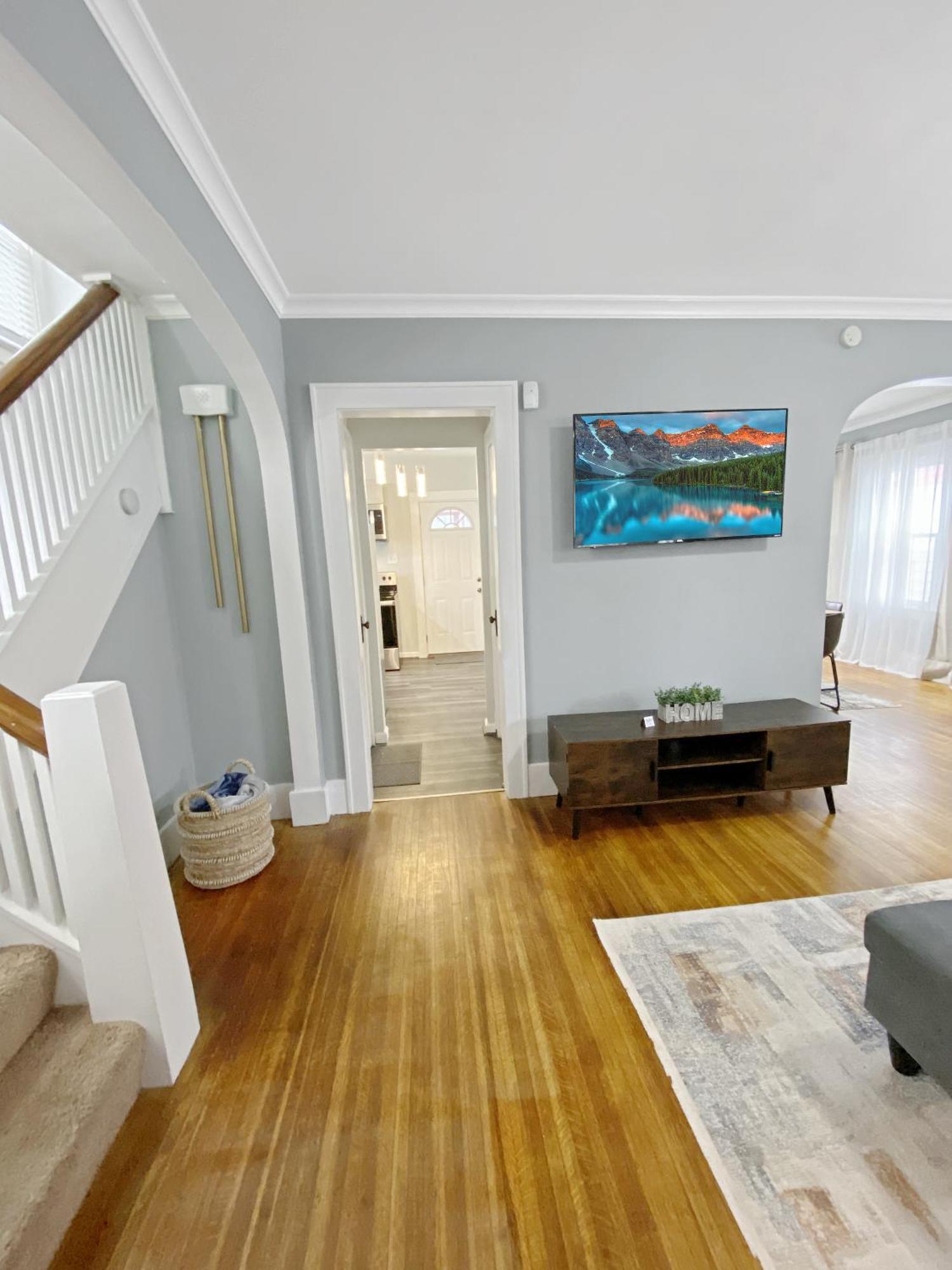 Lux 3Br, Steps From Airport, U Of R & Grocery Stores 로체스터 외부 사진