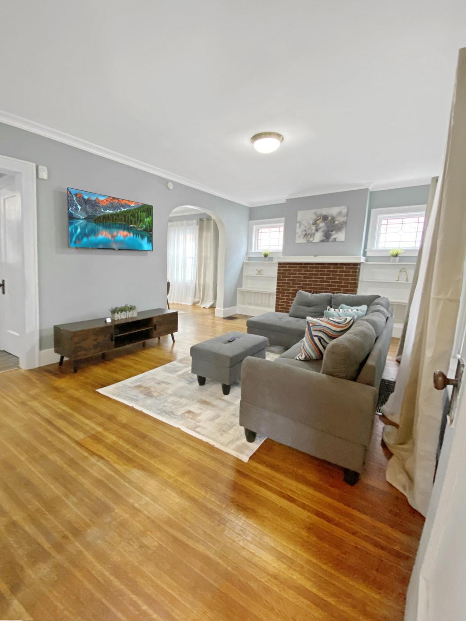 Lux 3Br, Steps From Airport, U Of R & Grocery Stores 로체스터 외부 사진