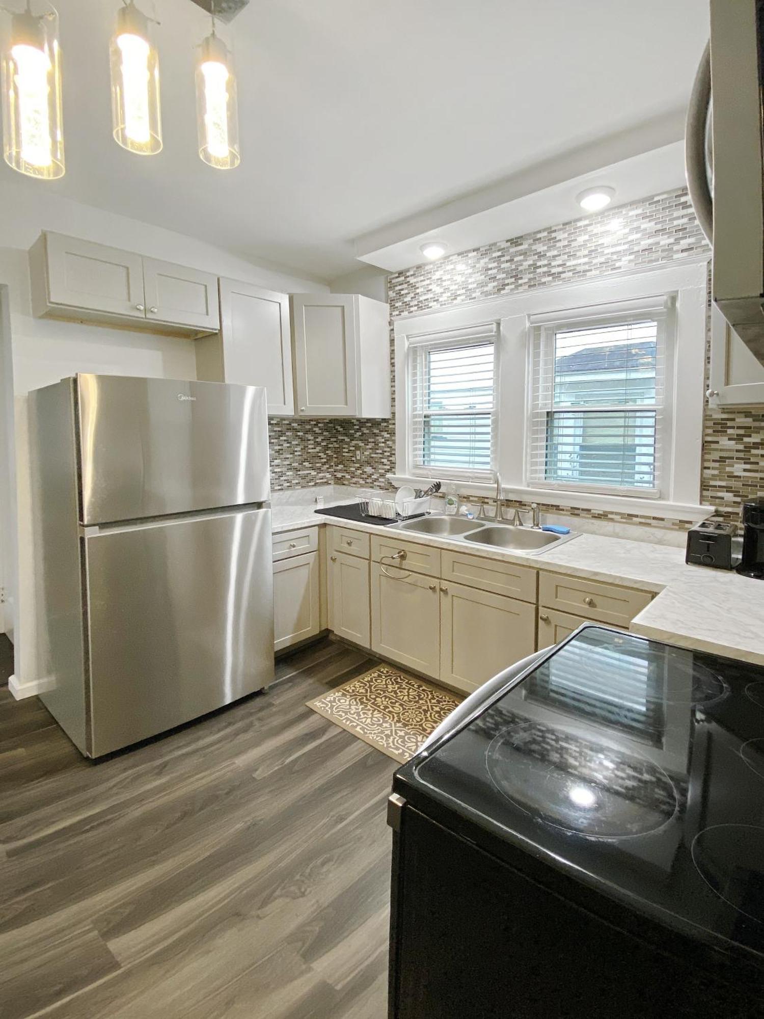 Lux 3Br, Steps From Airport, U Of R & Grocery Stores 로체스터 외부 사진